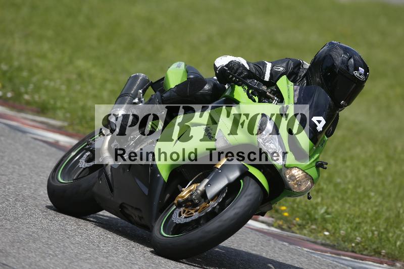 /Archiv-2024/29 12.06.2024 MOTO.CH Track Day ADR/Gruppe blau/4